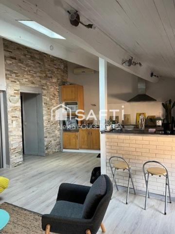 APPARTEMENT TYPE 2 SITUE SUR LA PARVIS CATHEDRALE