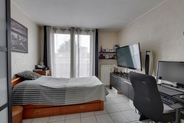 Appartement Romainville 3 pièce(s) 69 m2