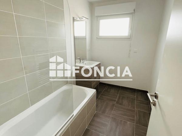 Location Appartement 4 pièces 95.75 m² - 225 ET 229 RUE DUPONTREUE Amiens 80000
