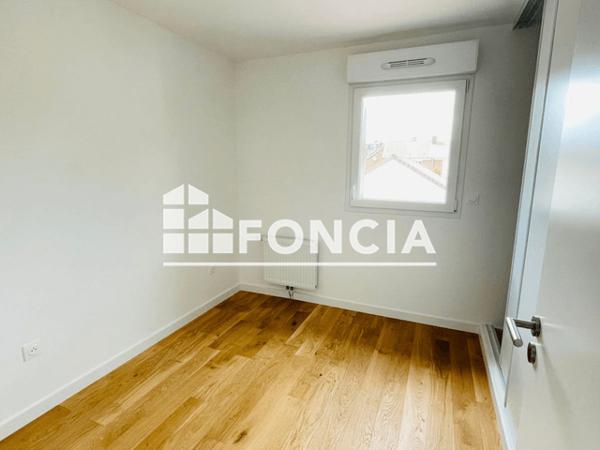 Location Appartement 4 pièces 95.75 m² - 225 ET 229 RUE DUPONTREUE Amiens 80000