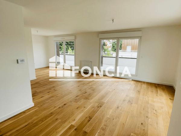 Location Appartement 4 pièces 95.75 m² - 225 ET 229 RUE DUPONTREUE Amiens 80000