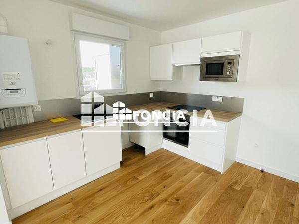 Location Appartement 4 pièces 95.75 m² - 225 ET 229 RUE DUPONTREUE Amiens 80000