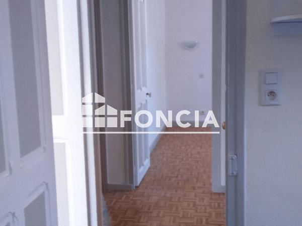 Location Appartement 3 pièces 54.2 m² - PLACE LAVANDIERES Baratier 05200