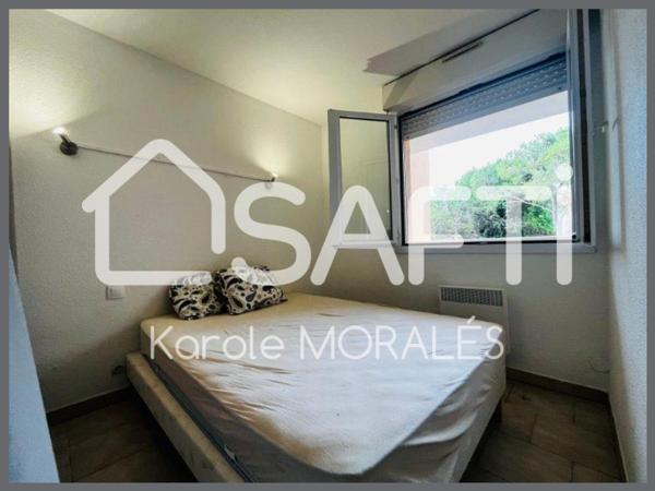 CANET EN ROUSSILLON, T2 VENDU MEUBLE, AVEC PLACE DE PARKING ET EXTERIEUR!