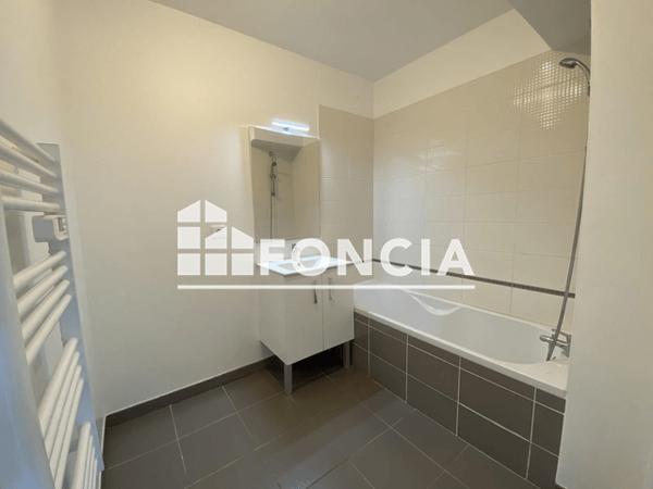 Location Appartement 3 pièces 61.95 m² - 281 RUE DES CHENES Frejus 83600