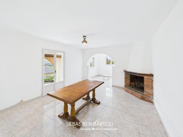 Maison T6 de 140m2 avec T2 indépendant à Figari