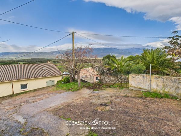 Maison T6 de 140m2 avec T2 indépendant à Figari