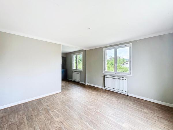 Maison familiale de 130 m² à Ruy – Quartier recherché
