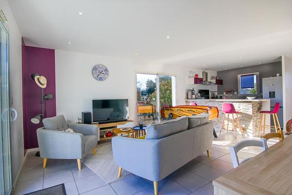 Maison récente 3 chambres avec jardin et garage – Proche Saint-André-de-Cubzac