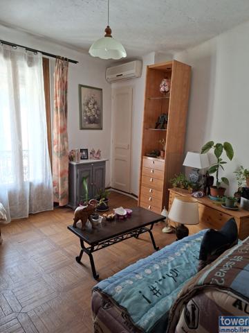 Maison
                                                                                                                                                                                                                                                                                                                        5 pièce(s)                                                                                                                                                                                                          2 chambre(s)                                                                                                                                                                                                          115  m²