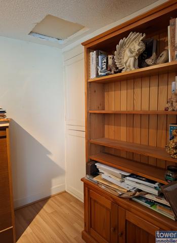 Maison
                                                                                                                                                                                                                                                                                                                        5 pièce(s)                                                                                                                                                                                                          2 chambre(s)                                                                                                                                                                                                          115  m²