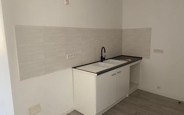 Appartement à louer    4 pièces • 71,86 m2 Saint-Ambroix