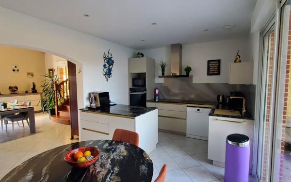 Maison à vendre    7 pièces •  Roques