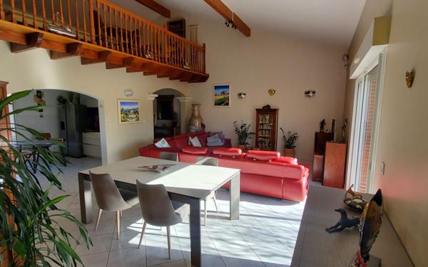 Maison à vendre    7 pièces •  Roques