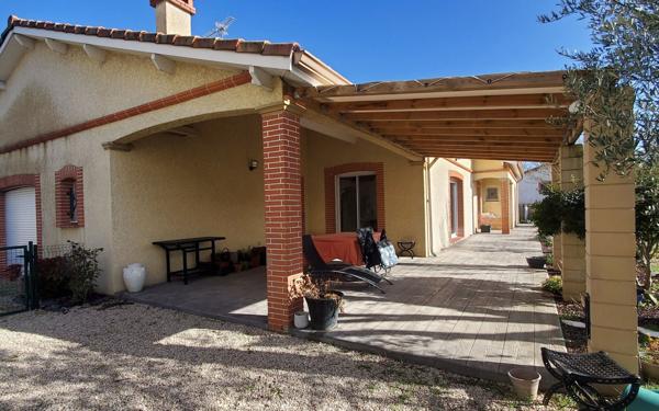 Maison à vendre    7 pièces •  Roques