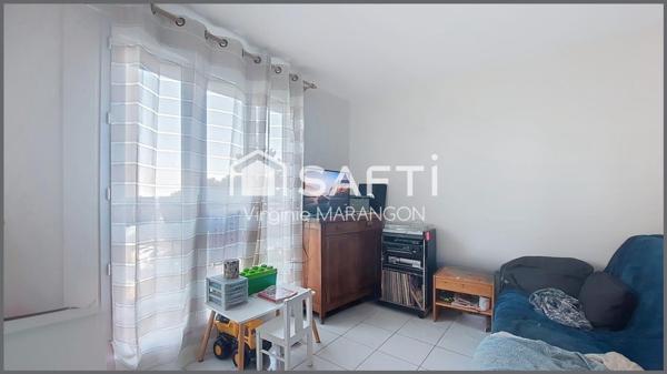 Appartement type F4 lumineux avec balcon et parking.