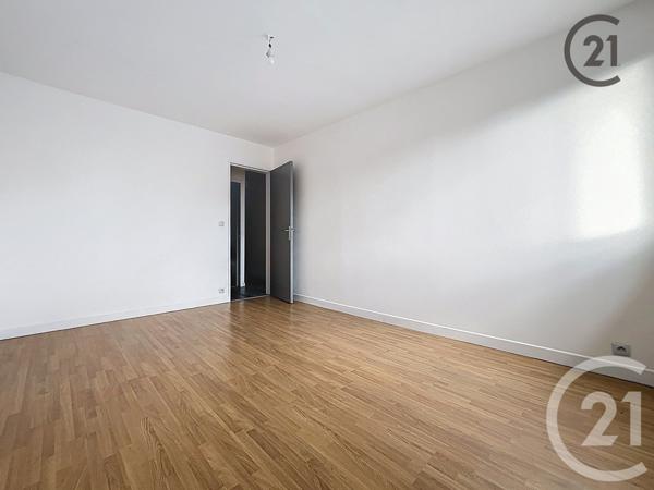 Appartement F4 à vendre  4 pièces - 100,89 m2 MONTEREAU FAULT YONNE - 77