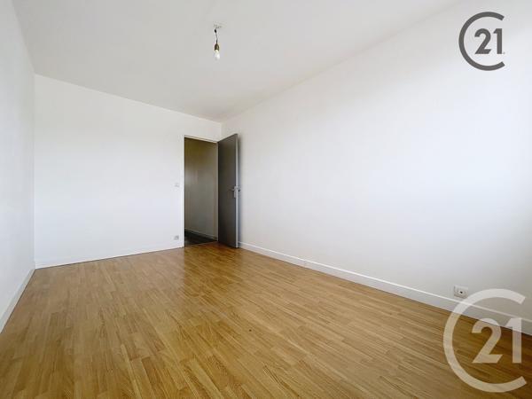 Appartement F4 à vendre  4 pièces - 100,89 m2 MONTEREAU FAULT YONNE - 77