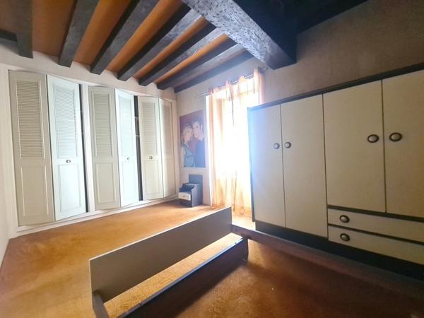 Immeuble à vendre |  Issoudun |  136 m²