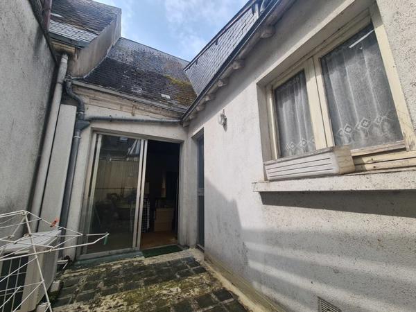 Immeuble à vendre |  Issoudun |  136 m²