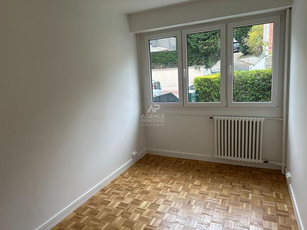 Appartement Saint Germain En Laye 3 pièce(s) 58 m2 €280 000 ** - Référence 17474
