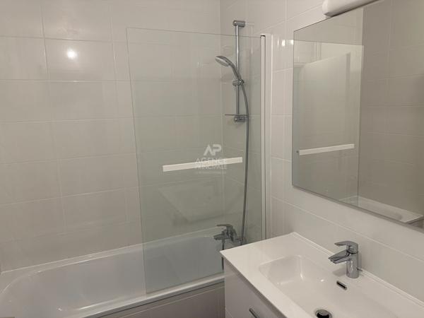 Appartement Saint Germain En Laye 3 pièce(s) 58 m2 €280 000 ** - Référence 17474