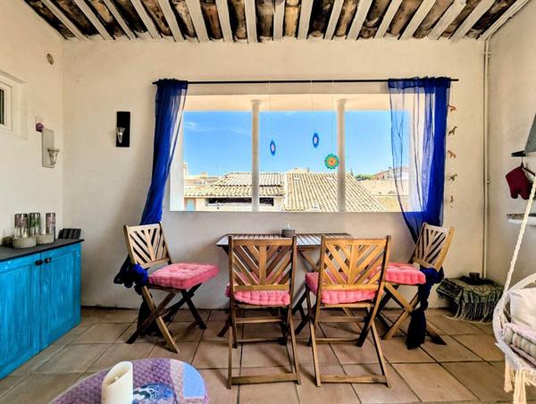 Maison de village de 100 m² avec terrasses – LAURIS 269 000 €