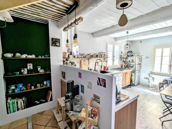 Maison de village de 100 m² avec terrasses – LAURIS 269 000 €