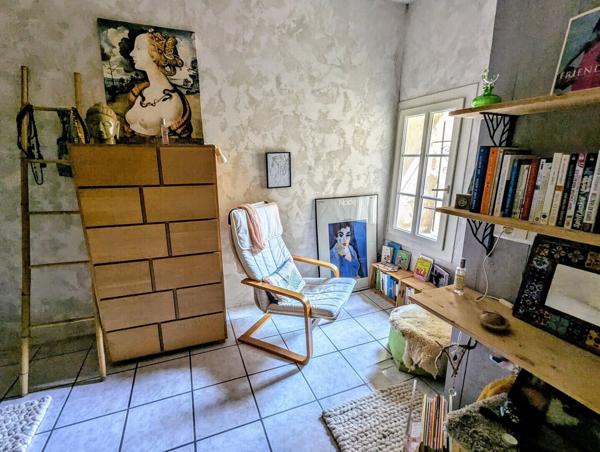 Maison de village de 100 m² avec terrasses – LAURIS 269 000 €