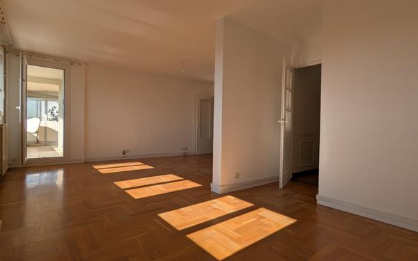 Appartement à vendre    4 pièces • 102,99 m2 Dijon