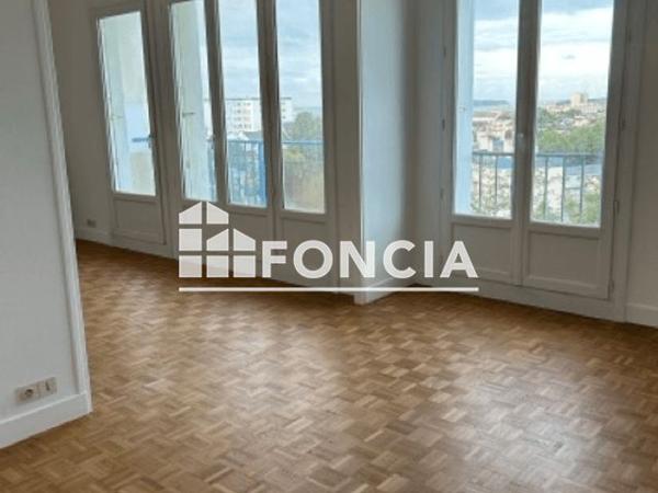 Location Appartement 4 pièces 91.1 m² - 4 RUE BOURDELLE Brest 29200