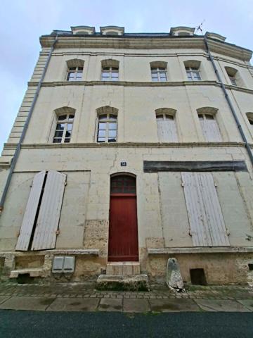 Exclusivité NESTENN Saumur - Charmant appartement 3 pièces avec vue sur château à Saumur
