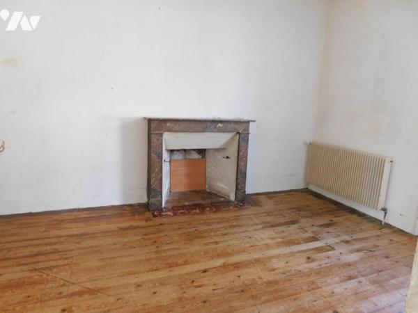 Maison de bourg avec local