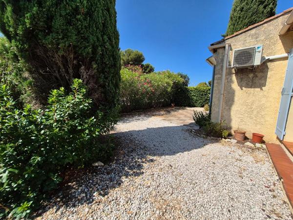Maison de plain-pied 112 m2 avec garage entre Le Brusc et La Coudoulière
