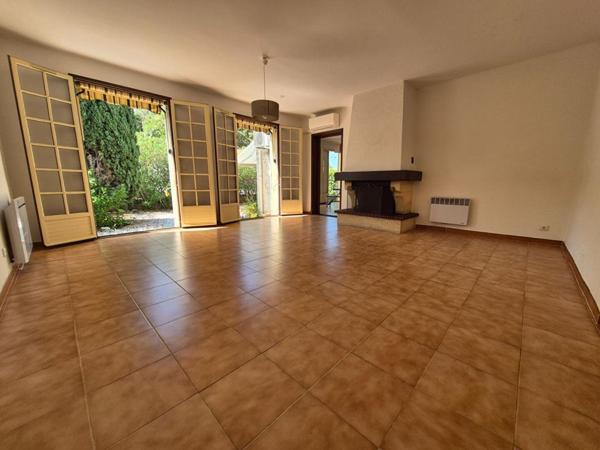 Maison de plain-pied 112 m2 avec garage entre Le Brusc et La Coudoulière