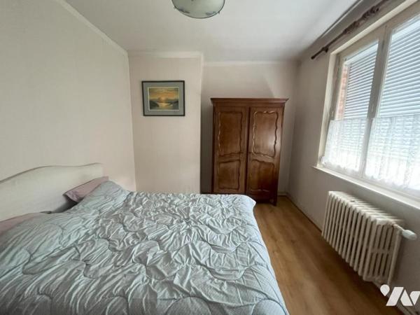 HYPER CENTRE MAISON DE VILLE AVEC GARAGE