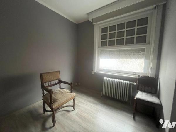 HYPER CENTRE MAISON DE VILLE AVEC GARAGE