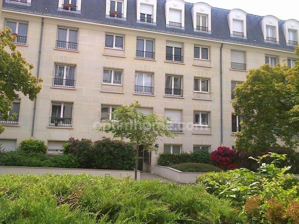 Appartement à louer 1 pièces VERSAILLES (78)