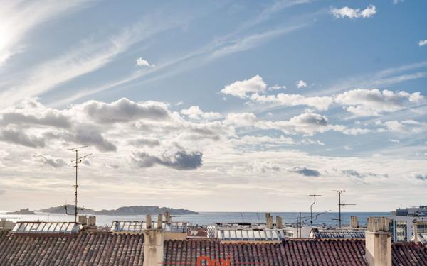 Appartement à vendre    3 pièces • 61,53 m2 Marseille 2