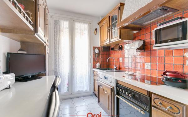 Appartement à vendre    3 pièces • 61,53 m2 Marseille 2