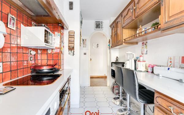 Appartement à vendre    3 pièces • 61,53 m2 Marseille 2