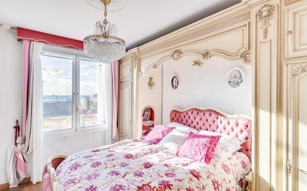 Appartement à vendre    3 pièces • 61,53 m2 Marseille 2