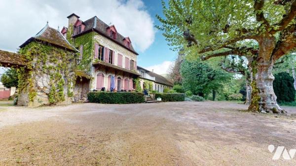 Propriété à usage mixte d'habitations et professionnel