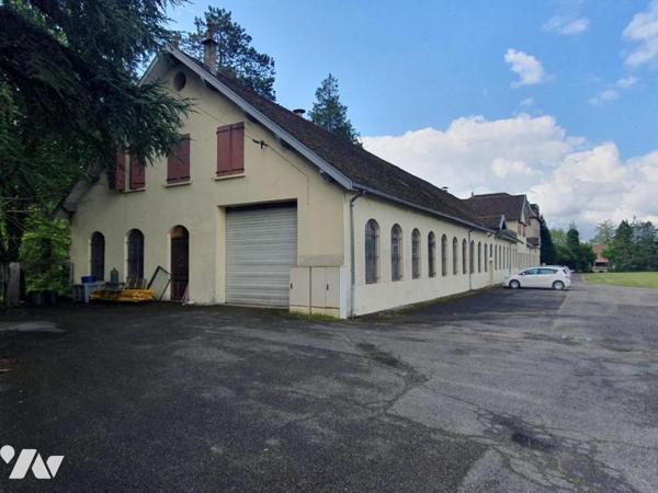 Propriété à usage mixte d'habitations et professionnel