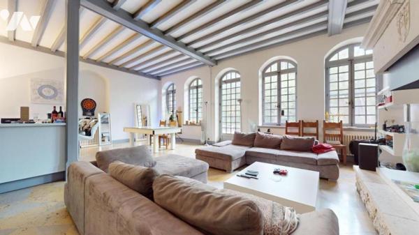 Propriété à usage mixte d'habitations et professionnel