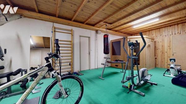 Propriété à usage mixte d'habitations et professionnel