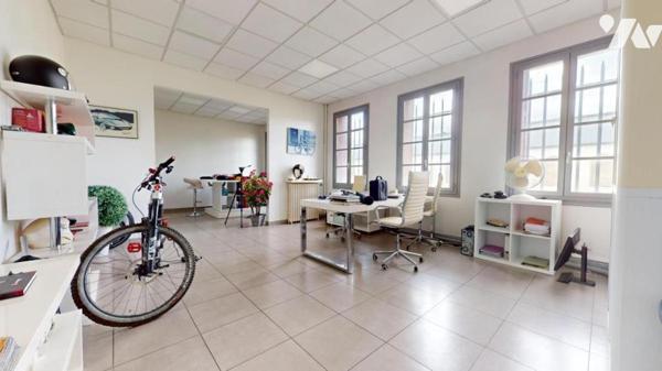 Propriété à usage mixte d'habitations et professionnel