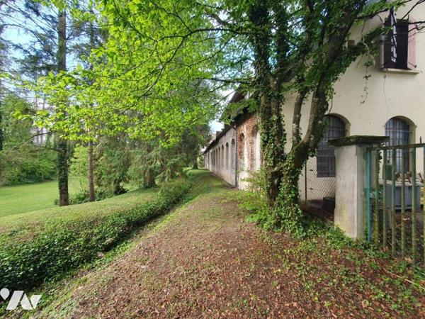 Propriété à usage mixte d'habitations et professionnel