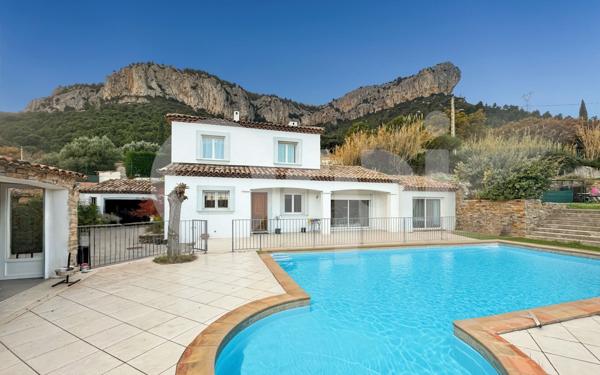 Maison à vendre    5 pièces • 134 m2 Le Revest-les-Eaux