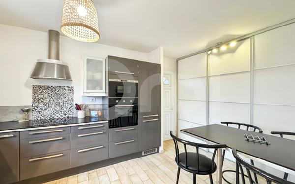 Maison à vendre    5 pièces • 134 m2 Le Revest-les-Eaux